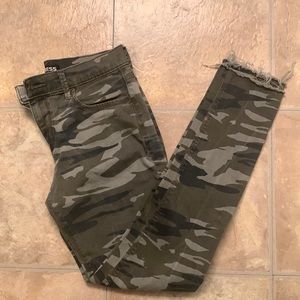 EUC Express Mid-rise Ankle Legging